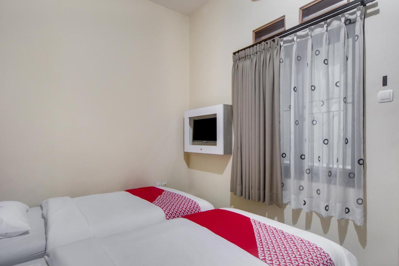 Oyo 3203 De Java Residence Cileunyi Bagian luar foto